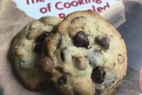Soft-Centered Chocolate Chip Cookies: Chewy Layers of Chocolate