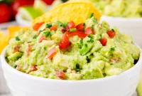 Homemade Guacamole with Jalapeños: Creamy, Zesty Recipe