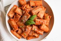 Creamy Vegan Tomato Pasta Recipe for Quick Weeknight Dinners