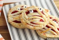 Mummy Halloween Pies: Step-by-Step Spooky Puff Pastry Recipe