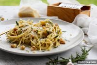 Gluten-Free Spaghetti with Walnut and Rosemary Pesto Recipe