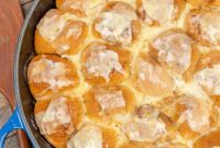 Citrus-Glazed Orange Pull-Apart Dinner Rolls
