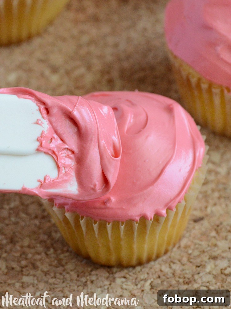back to school apple cupcakes frosting