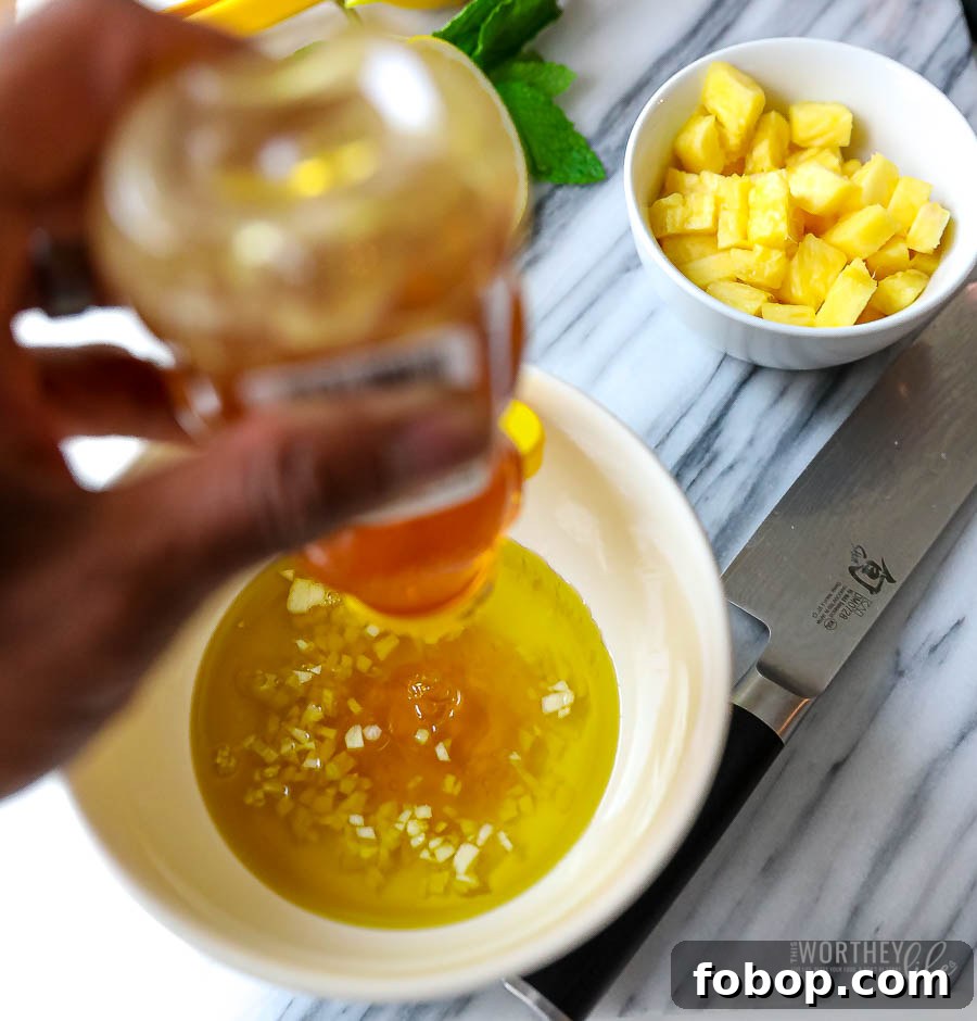 Honey-Glazed Pineapple Salmon with Garlic and Soy Sauce 5 honey salmon recipe