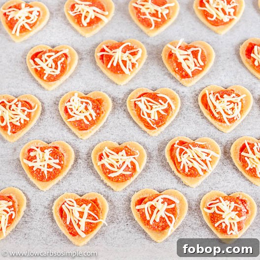 Keto Crunchy Pizza Hearts with 5 Simple Ingredients 10 Ready for the Oven | Low-Carb, So Simple