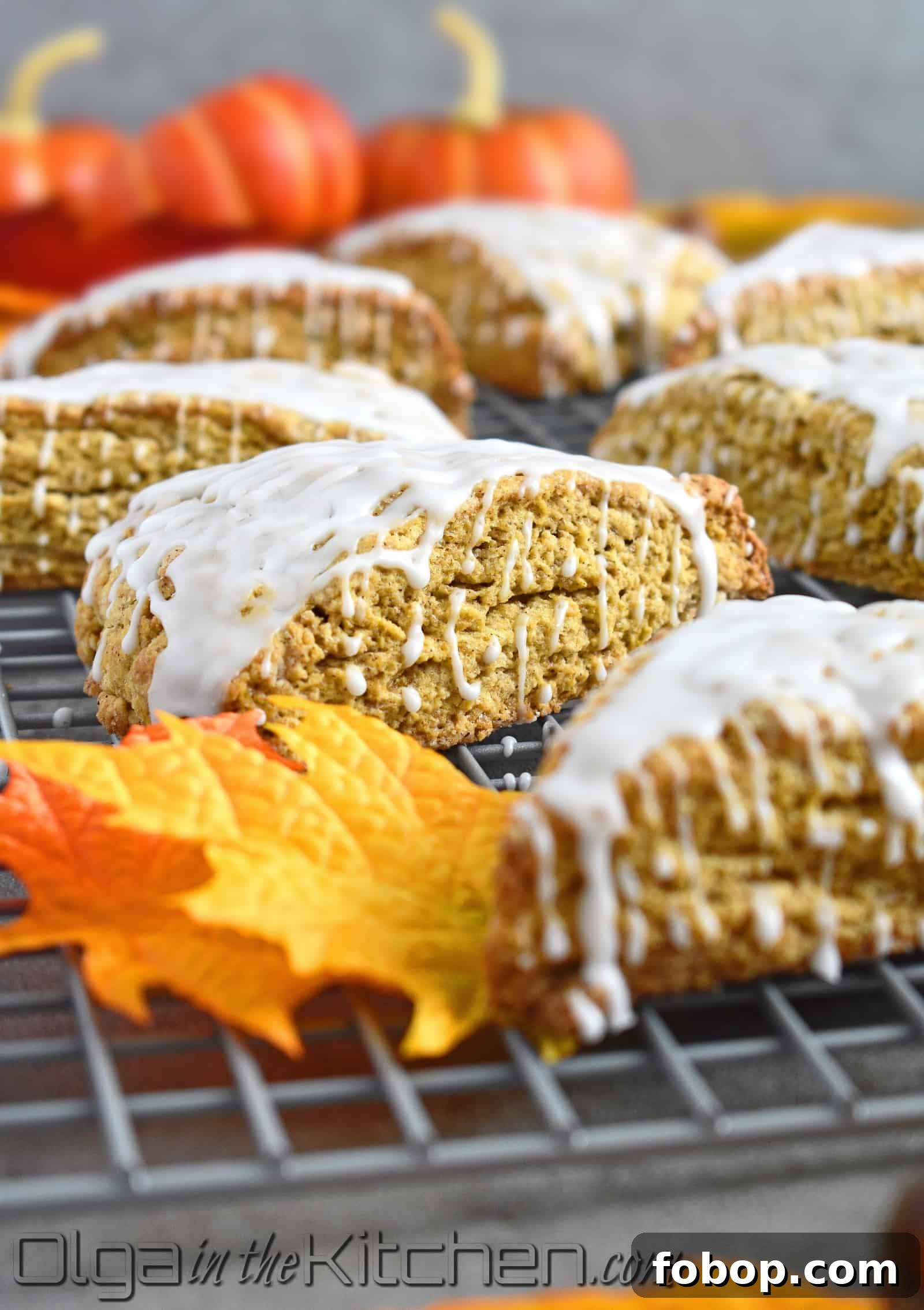 Pumpkin Scones Recipe: Flaky Autumn Scones with Warm Spices 3 Pumpkin Scones close-up