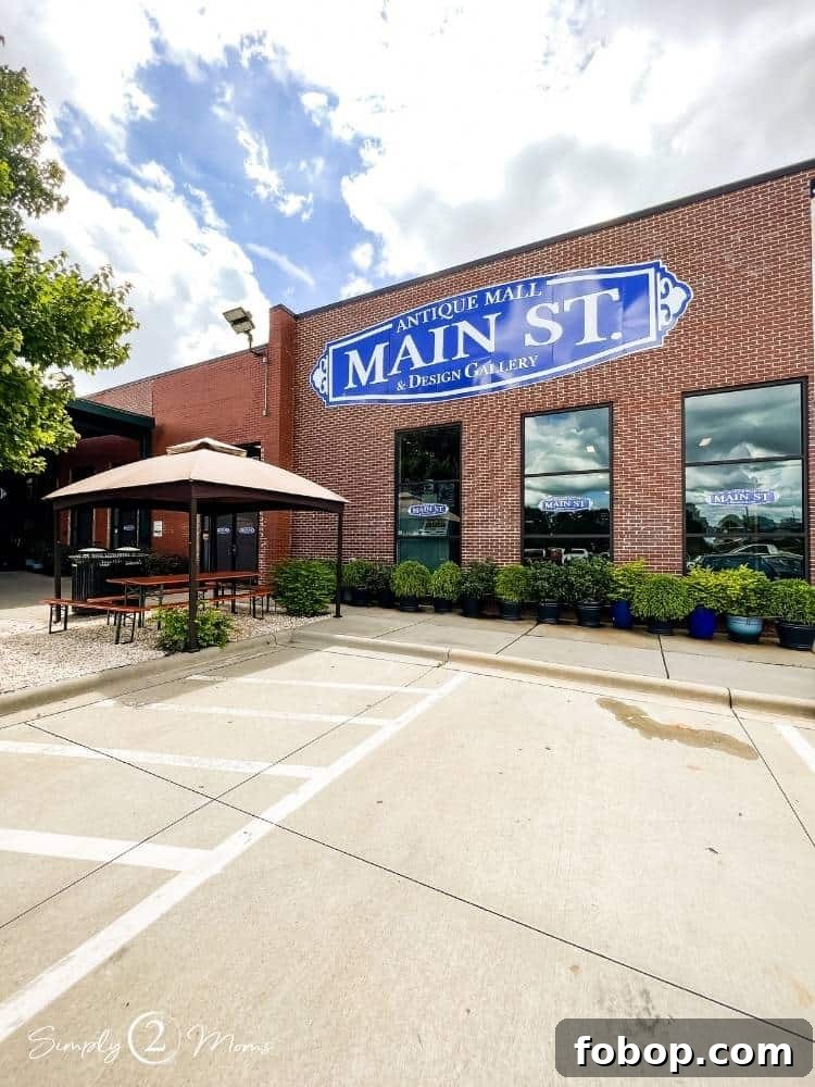 Exterior of the Antique Mall on Main Street in Mooresville.