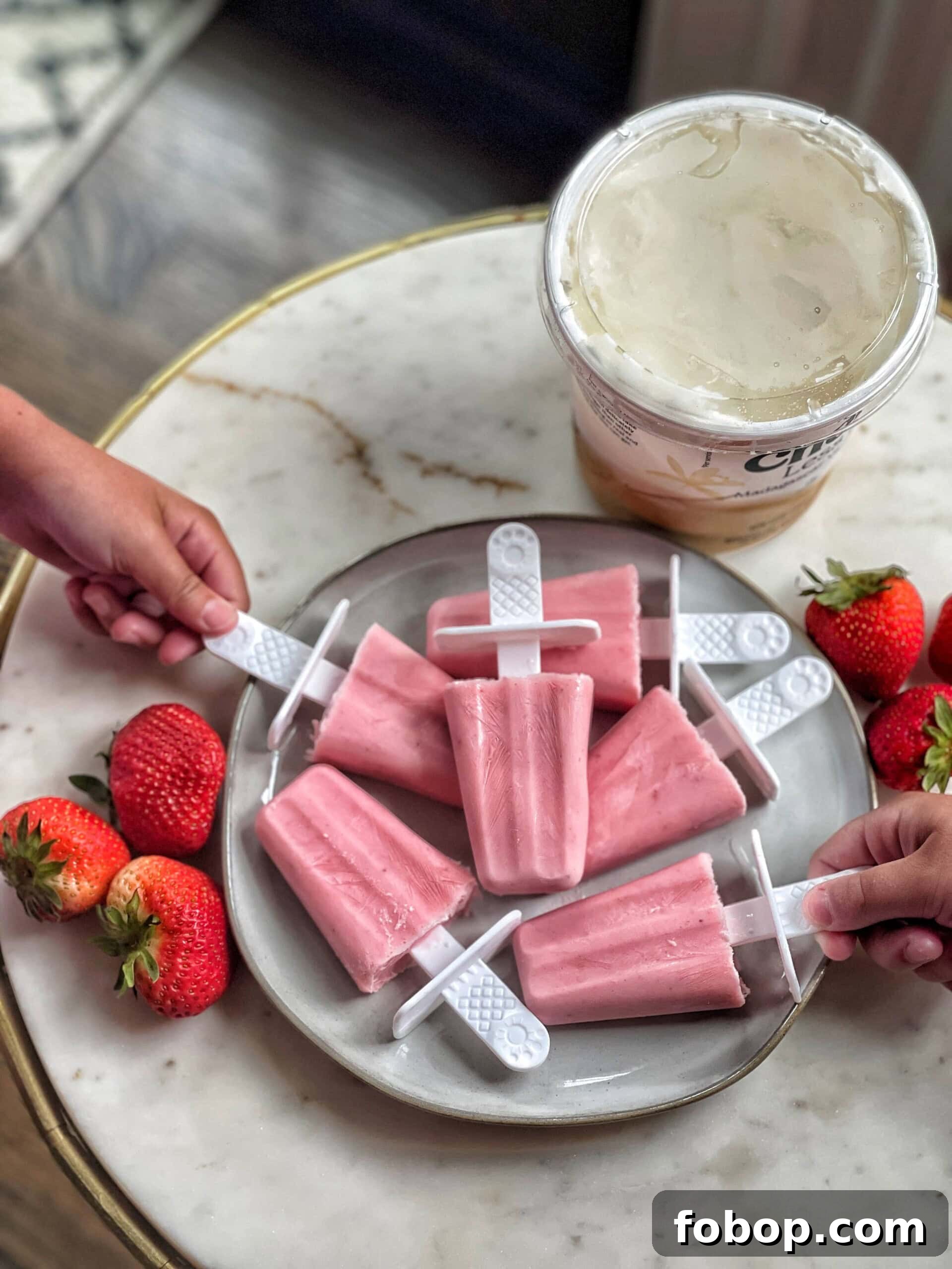 Finished strawberry frozen yogurt pops
