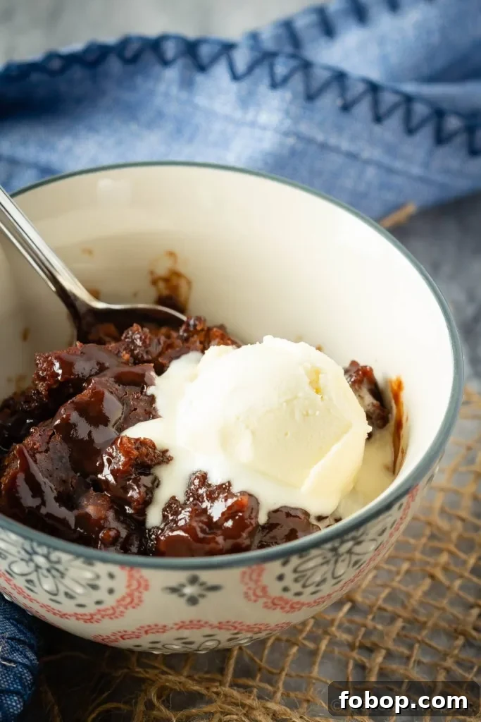Slow Cooker Chocolate Pudding Cake Recipe for Decadent Dessert 6 Crockpot chocolate lava cake